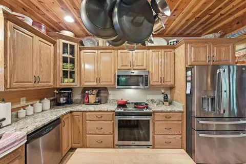 Kitchen - 105 Double Branch Trl, Murphy, NC 28906 photo 3 of 5