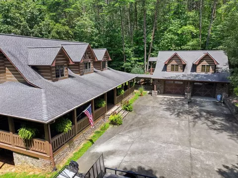 Exterior - 105 Double Branch Trl, Murphy, NC 28906 photo 4 of 14