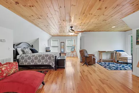 Bedroom - 526 Mcdonald Rd, Murphy, NC 28906 photo 1 of 11