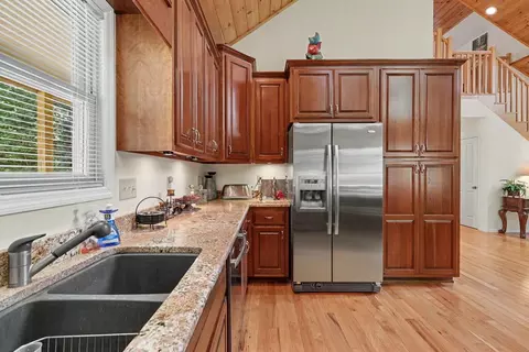 Kitchen - 526 Mcdonald Rd, Murphy, NC 28906 photo 4 of 5