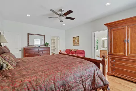 Bedroom - 526 Mcdonald Rd, Murphy, NC 28906 photo 5 of 11