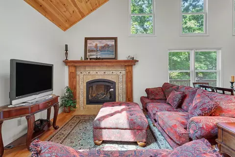 Living - 526 Mcdonald Rd, Murphy, NC 28906 photo 1 of 3