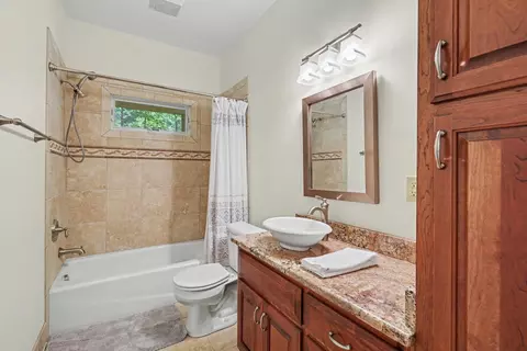 Bath - 526 Mcdonald Rd, Murphy, NC 28906 photo 6 of 7