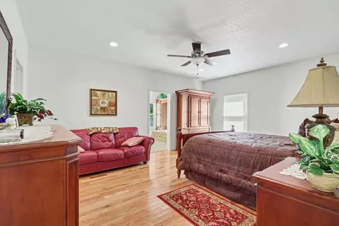 Bedroom - 526 Mcdonald Rd, Murphy, NC 28906 photo 3 of 11