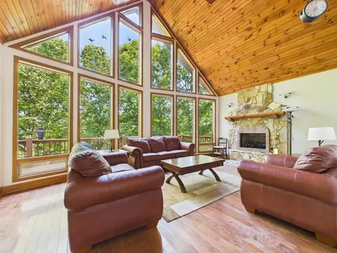 Living - 121 High Ridge Rd, Murphy, NC 28906 photo 4 of 6