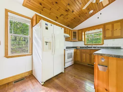 Kitchen - 121 High Ridge Rd, Murphy, NC 28906 photo 3 of 3