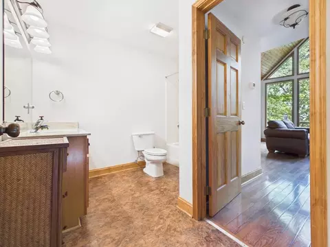 Bath - 121 High Ridge Rd, Murphy, NC 28906 photo 1 of 6