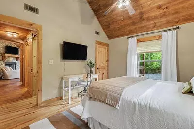 Bedroom - 167 Anglers Loop, Blue Ridge, GA 30513 photo 7 of 9