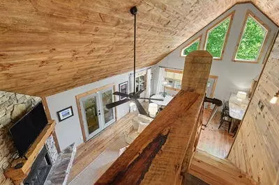 Entry Way - 167 Anglers Loop, Blue Ridge, GA 30513 photo 3 of 3
