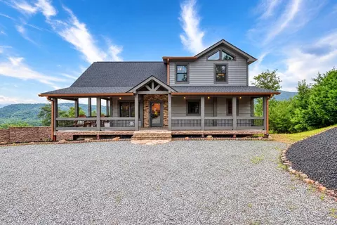 561 Deer Crest Rd, Blue Ridge, GA 30513
