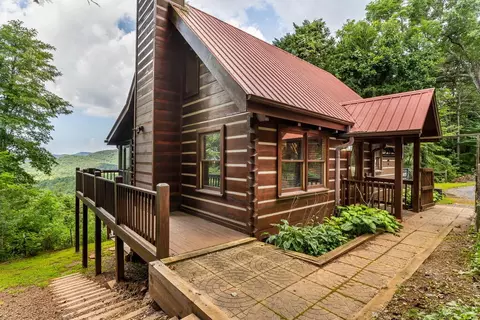 11 Amy Crk, Ellijay, GA 30540