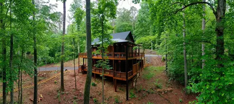 681 Catawba Cir, Ellijay, GA 30540