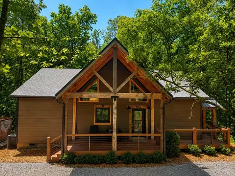 154 Nexus Ct, Ellijay, GA 30540