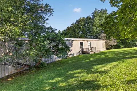 Exterior - 357 E Second St, Blue Ridge, GA 30513 photo 2 of 4
