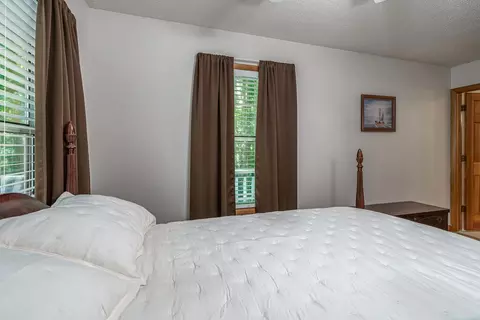 Bedroom - 55 Laurel Springs Dr, Murphy, NC 28906 photo 4 of 4