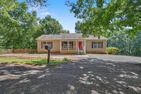 299 Galloway Dr, Hayesville, NC 28904