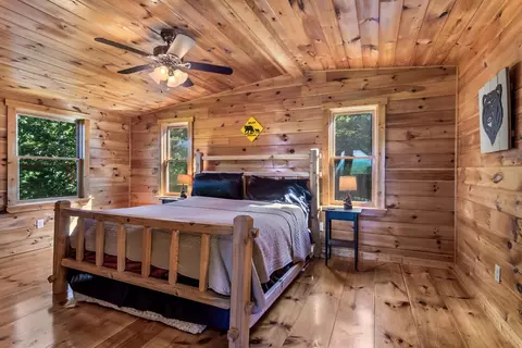 Bedroom - 20 Locust Pointe Trl, Murphy, NC 28906 photo 1 of 9