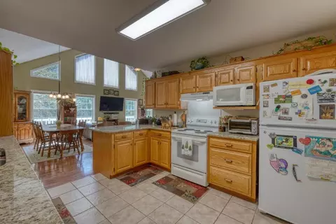 Kitchen - 775 Hillside Dr, Warne, NC 28909 photo 3 of 4