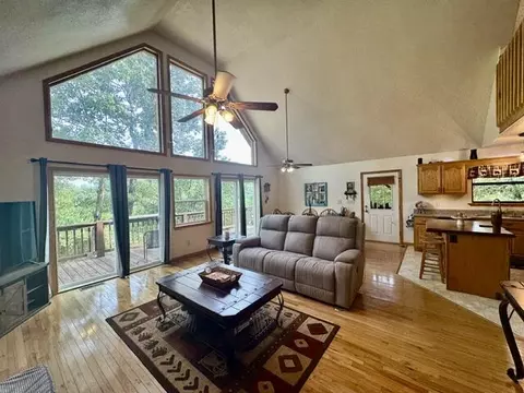 Living - 36 Dwaynes Trl, Murphy, NC 28906 photo 1 of 2