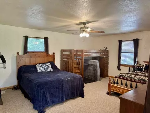 Bedroom - 36 Dwaynes Trl, Murphy, NC 28906 photo 2 of 3