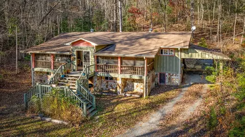 208 Bullen Gap Rd, Blue Ridge, GA 30513