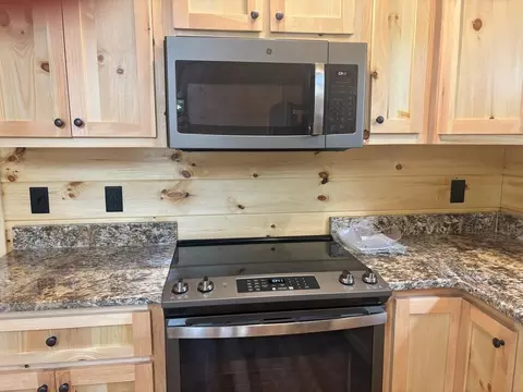Kitchen - 83 Noelles Pass, Murphy, NC 28906 photo 5 of 5