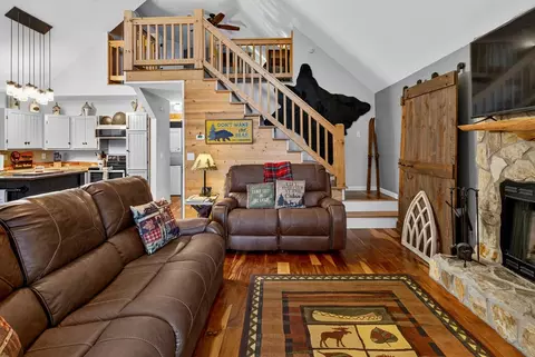 Living - 96 Indigo Ridge Rd, Murphy, NC 28906 photo 7 of 8