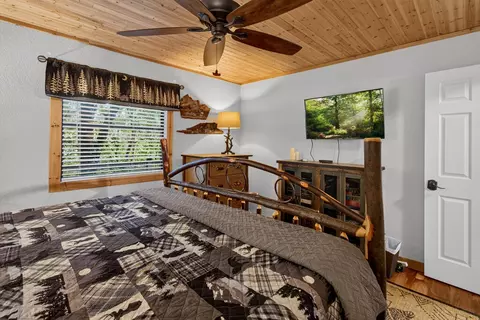 Bedroom - 96 Indigo Ridge Rd, Murphy, NC 28906 photo 5 of 10