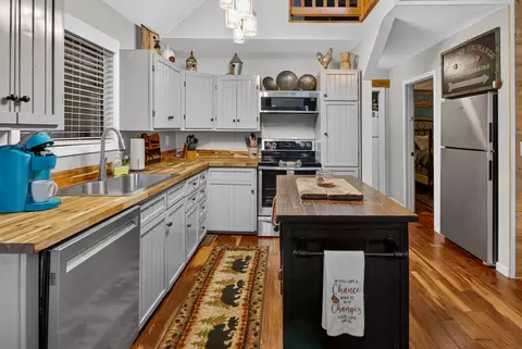 Kitchen - 96 Indigo Ridge Rd, Murphy, NC 28906 photo 5 of 7