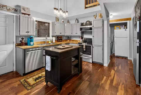 Kitchen - 96 Indigo Ridge Rd, Murphy, NC 28906 photo 2 of 7