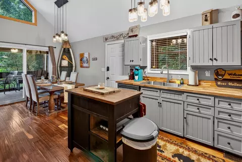 Kitchen - 96 Indigo Ridge Rd, Murphy, NC 28906 photo 4 of 7