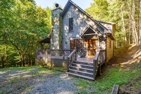 19 Blackberry Falls Ln, Ellijay, GA 30536