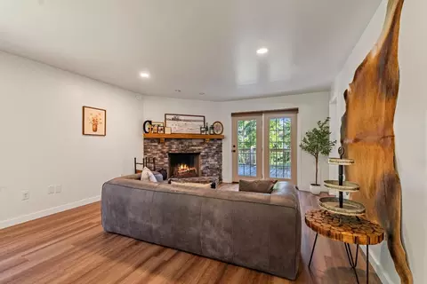 Living - 30 Skyline Dr, Murphy, NC 28906 photo 4 of 8