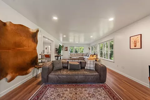 Living - 30 Skyline Dr, Murphy, NC 28906 photo 3 of 8