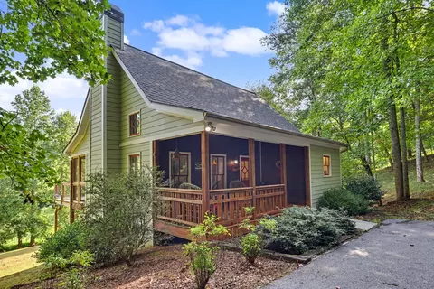 105 Evergreen Rd, Hiawassee, GA 30546