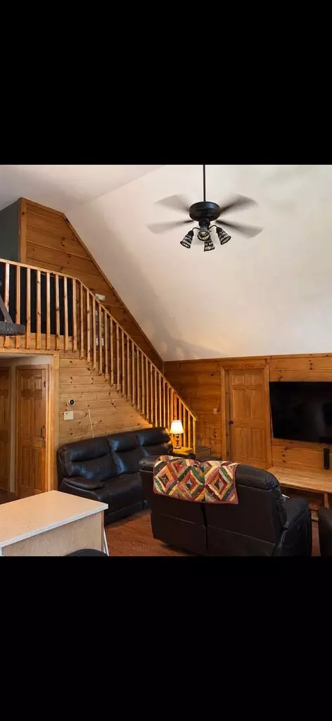 Living - 190 Coyote Run, Murphy, NC 28906 photo 1 of 2