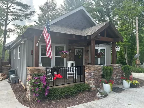 610 E Second St, Blue Ridge, GA 30513