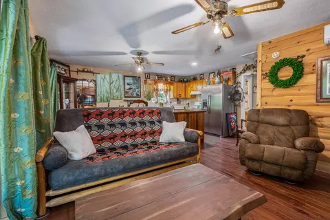 Living - 372 Hunter Rdg, Murphy, NC 28906 photo 3 of 4