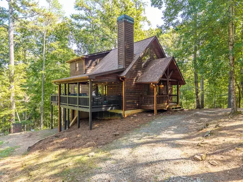 529 Newel Dr, Ellijay, GA 30540