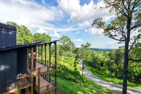 386 Mountain Laurel Rdg, Mineral Bluff, GA 30559