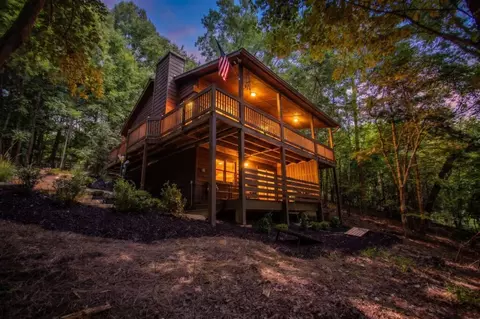 392 Cascades Ln, Blue Ridge, GA 30513