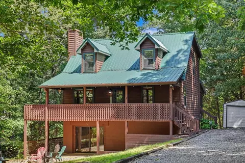 1133 Garrett Cir, Blairsville, GA 30512