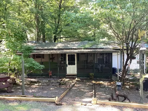 4423 Rock Creek Rd, Hiawassee, GA 30546