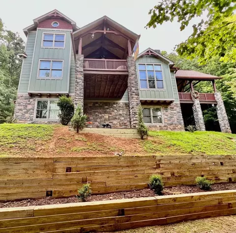 381 Laurel Ridge Ln, Ellijay, GA 30536