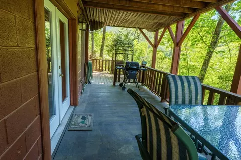 Exterior - 45 Black Bear Trce, Murphy, NC 28906 photo 6 of 13