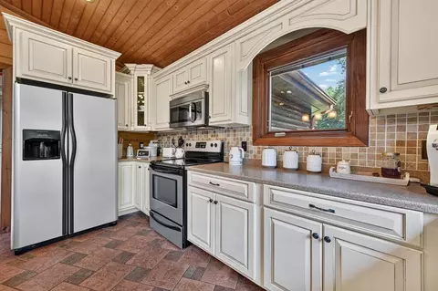 Kitchen - 43 Devils Den Overlook, Epworth, GA 30541 photo 5 of 10