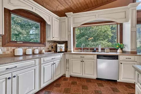 Kitchen - 43 Devils Den Overlook, Epworth, GA 30541 photo 4 of 10