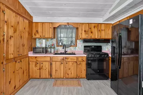 Kitchen - 357 Wise Rd, Morganton, GA 30560 photo 2 of 2