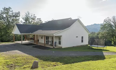Exterior - 162 Joshua Hl, Murphy, NC 28906 photo 3 of 12