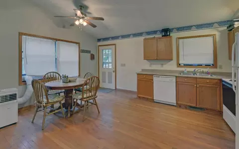 Kitchen - 550 Evans Hollow Rd, Murphy, NC 28906 photo 3 of 4